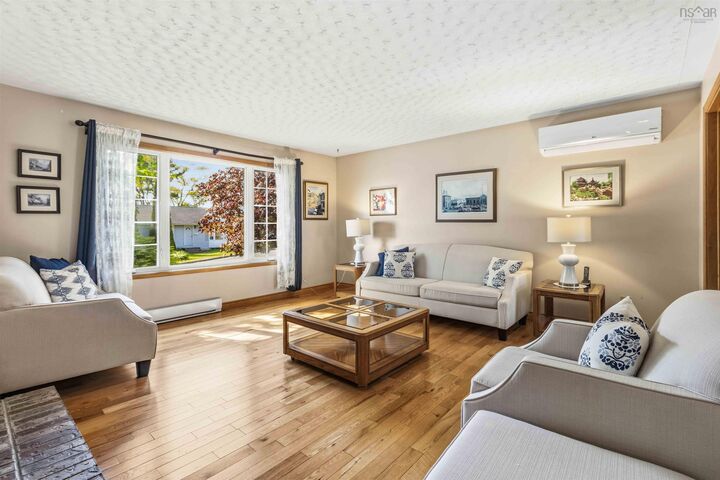 Property Photo:  41 Churchill Downs Circle  NS B4E 2J3 