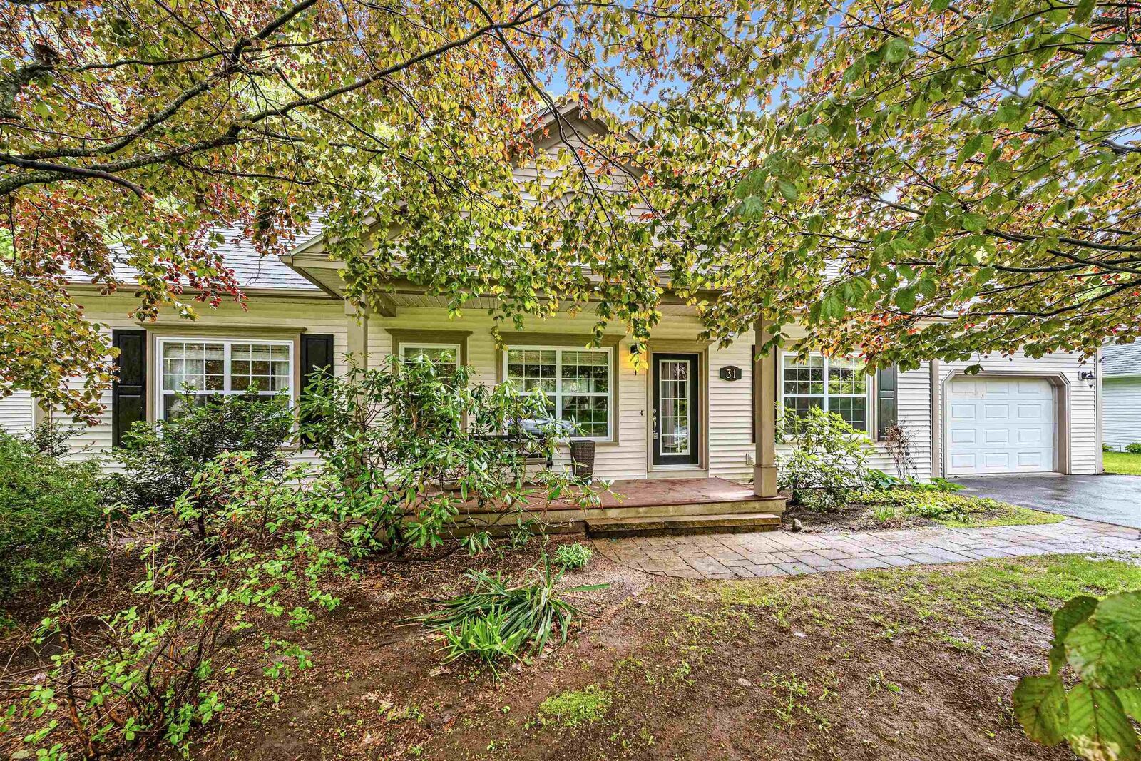 Property Photo: 31 Anderson Boulevard NS B4N 5H2