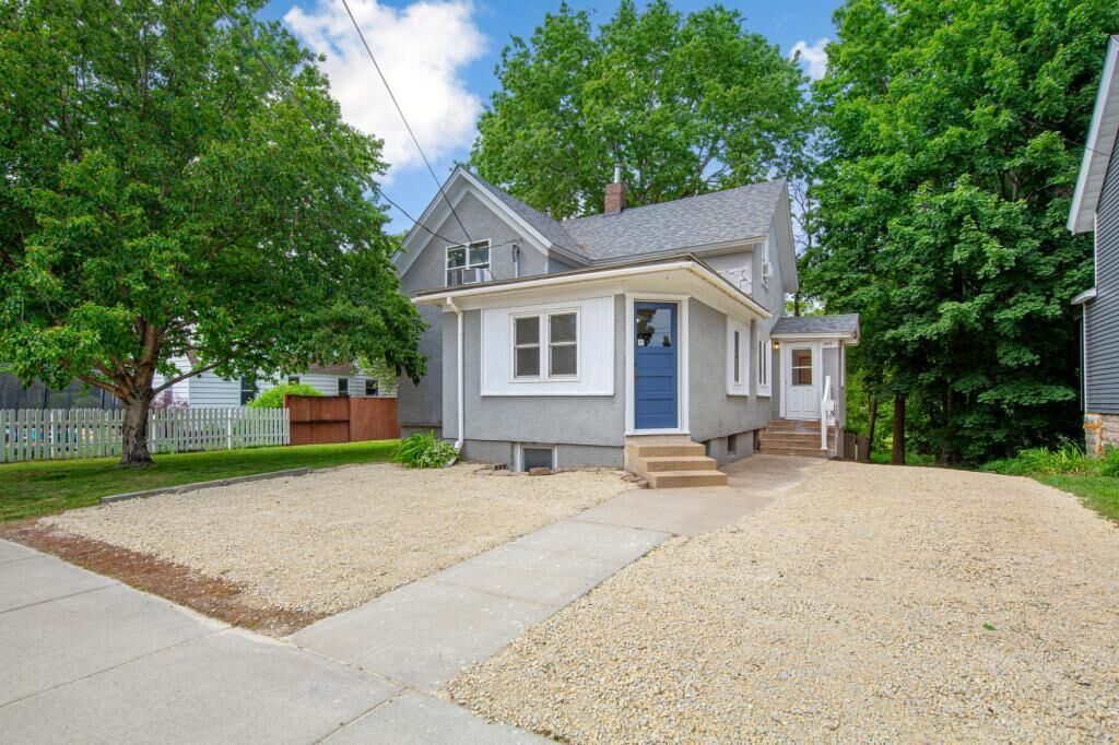 Property Photo:  612 2nd Street W  MN 55057 