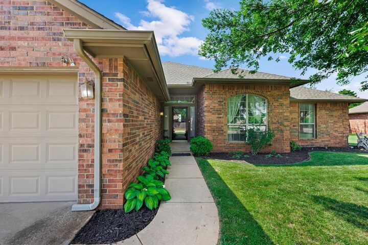 Property Photo: 21677 Long Trail OK 73012