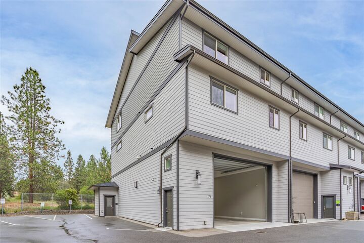 Property Photo: 3359 Cougar Road 71 BC V4T 3G1