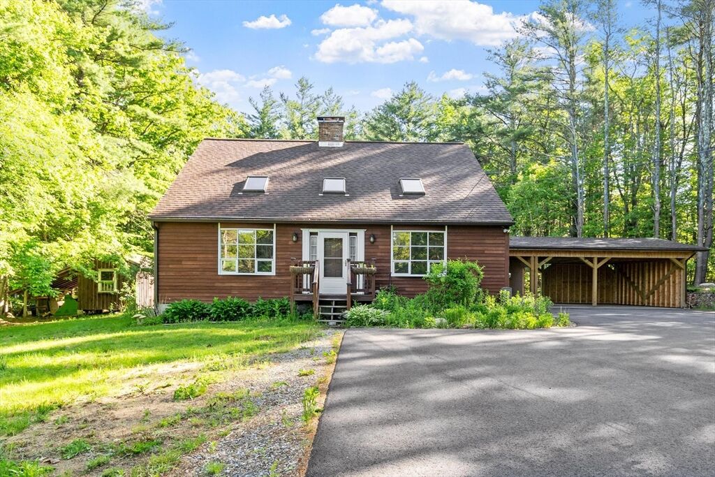 Property Photo:  688 Whitney St  MA 01440 
