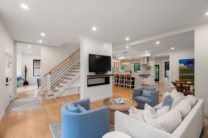 Property Photo:  283 Walnut Street  MA 02481 