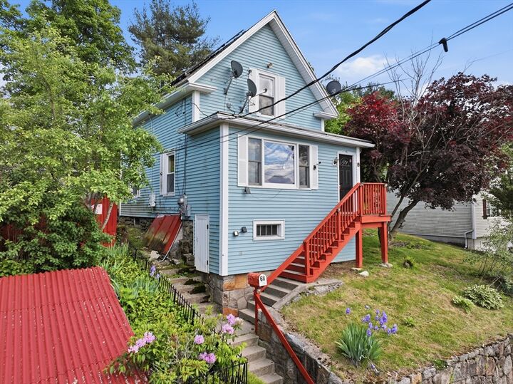 Property Photo:  68 Brooks St  MA 01606 
