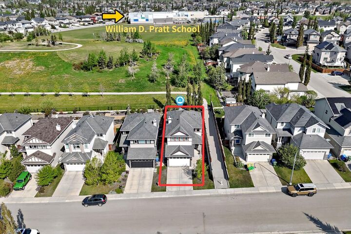 73 Royal Birch Way NW — photo 1