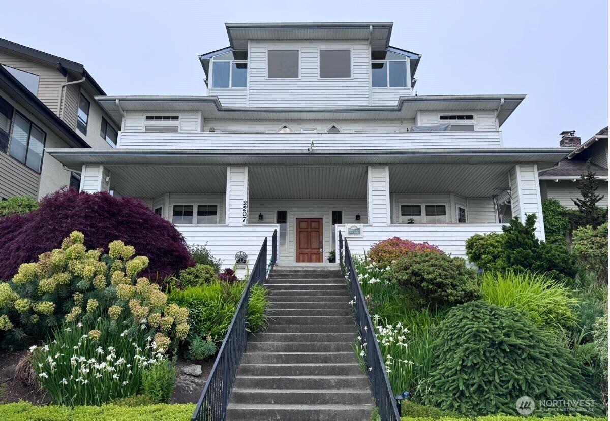 Property Photo: 2207 Grand Avenue B WA 98201
