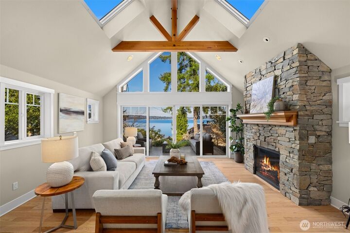 Property Photo:  18021 SE 40th Place  WA 98008 