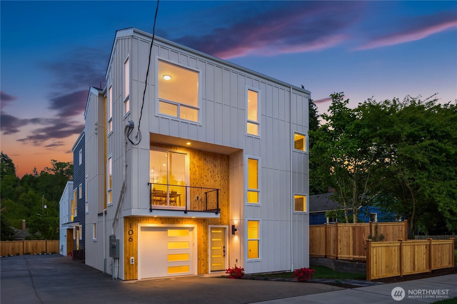 Property Photo: 106 29th Avenue E WA 98112