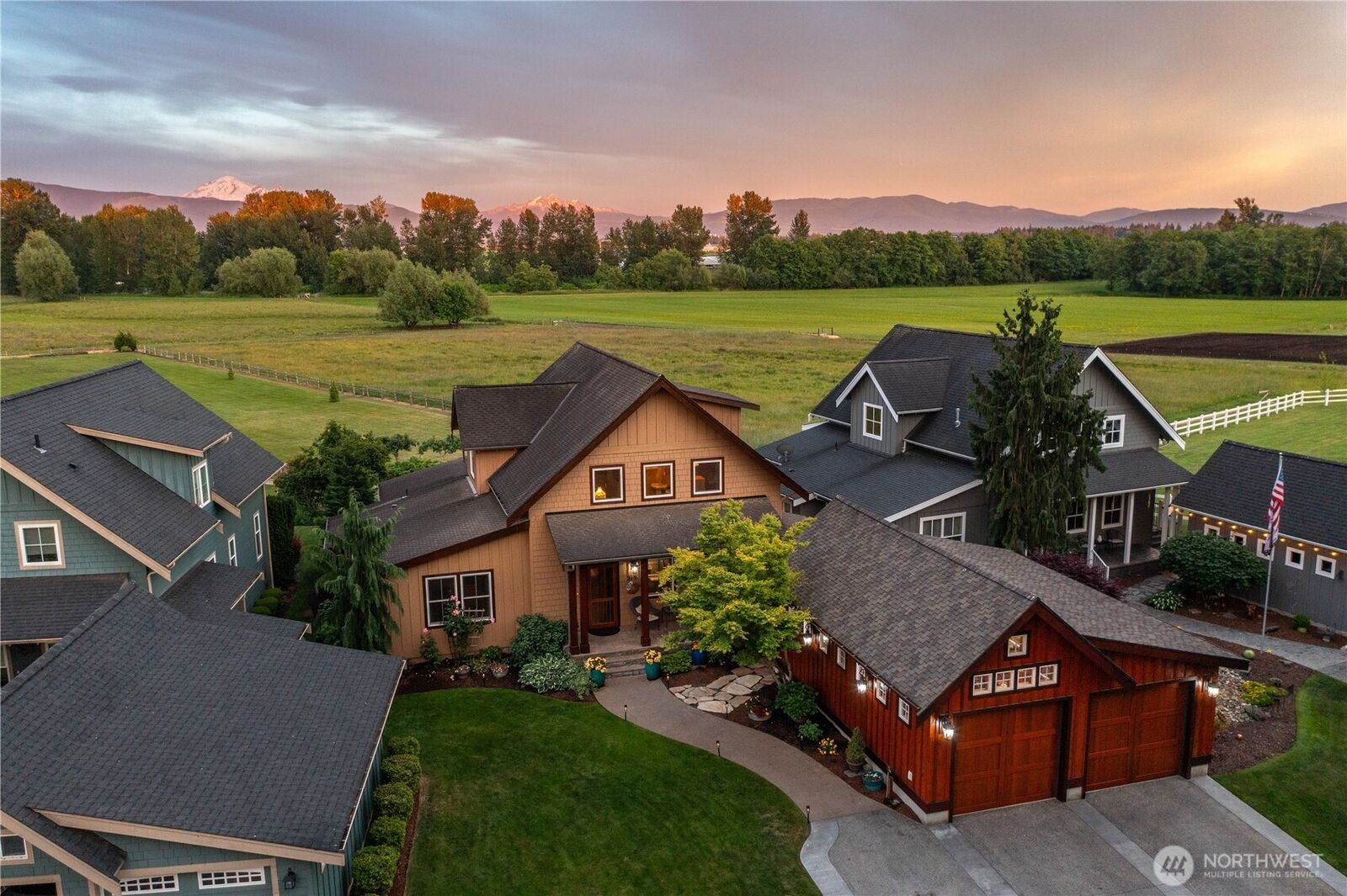 Property Photo: 213 Rosemary Way WA 98264