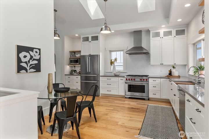 Property Photo: 2629 E Valley Street WA 98112
