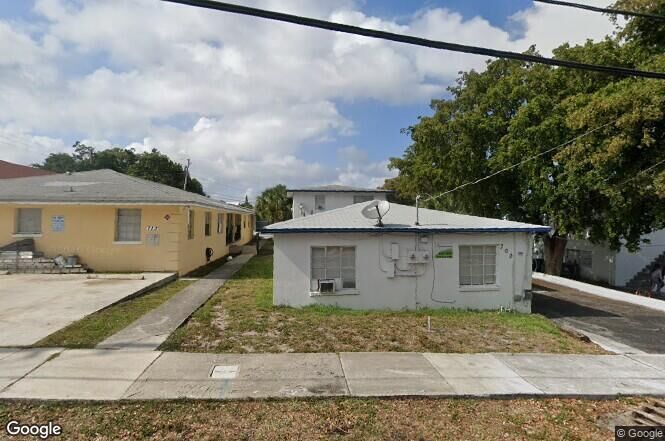 Property Photo:  709 11th Street 2  FL 33401 