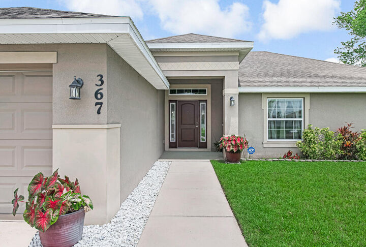 Property Photo:  367 SW Grimaldo Terrace  FL 34984 