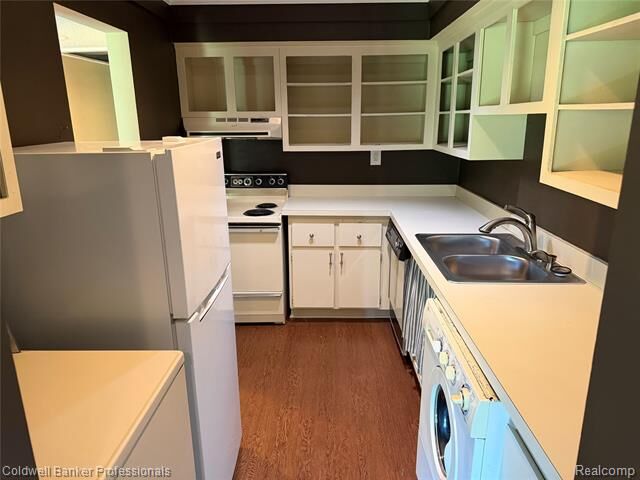Property Photo:  1830 Colonial Village Way 1  MI 48328 