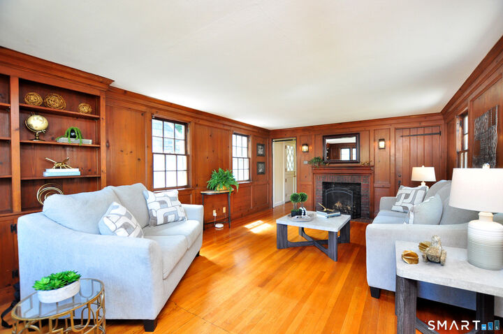 Property Photo:  10 Toll House Lane  CT 06117 