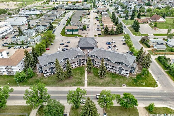 Property Photo: 515 28th Street E 109 SK S6V 1X8