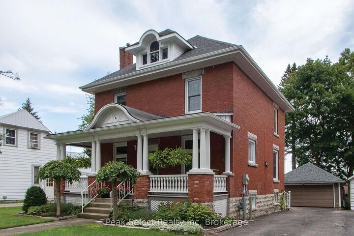 395 Queen Street E — photo 1