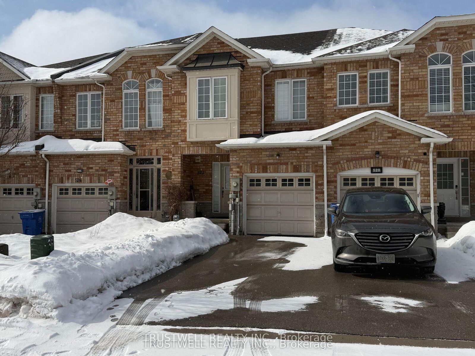 Property Photo: 522 Ainsworth Drive ON L3Y 8R6