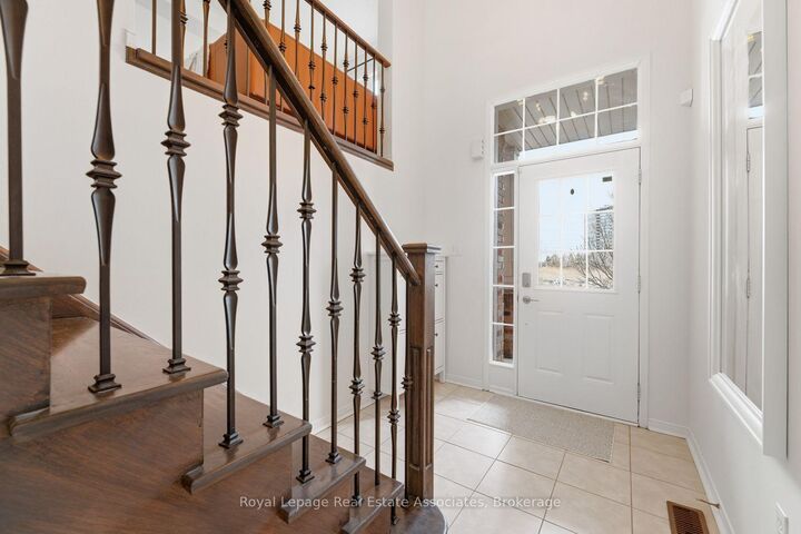 Property Photo: 647 Courtney Valley Road ON L5V 0C4