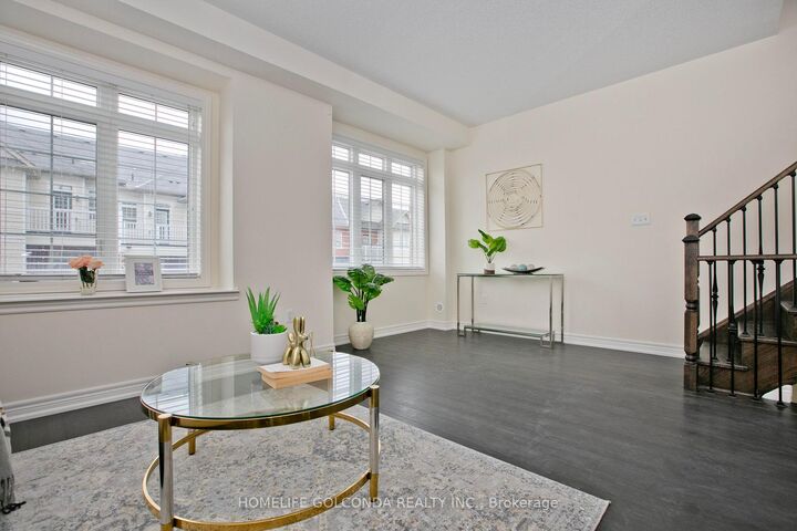 Property Photo:  14 Fanny Grove Way  ON L6E 0T6 