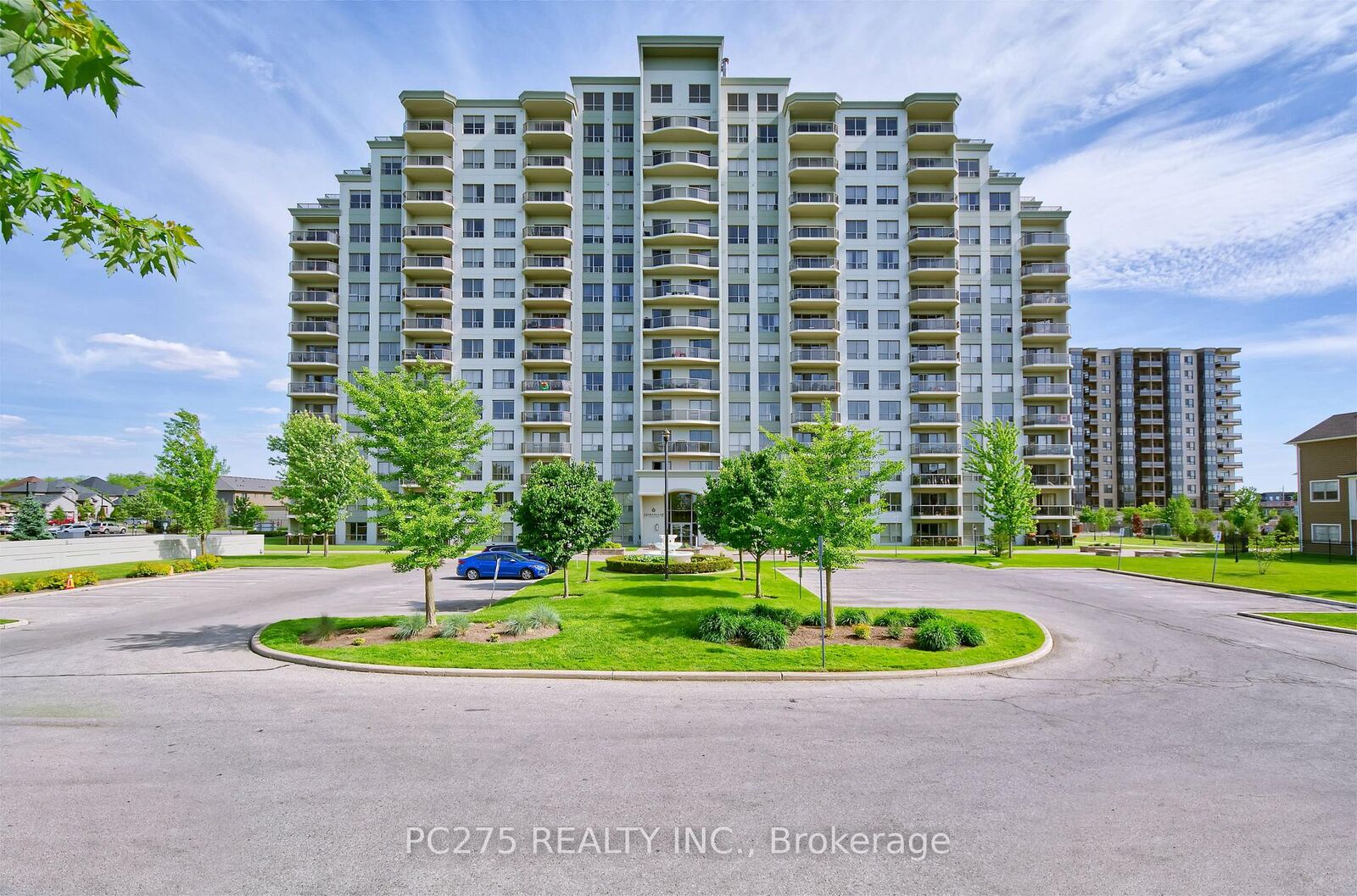 Property Photo: 1030 Coronation Drive 602 ON N6G 0G5