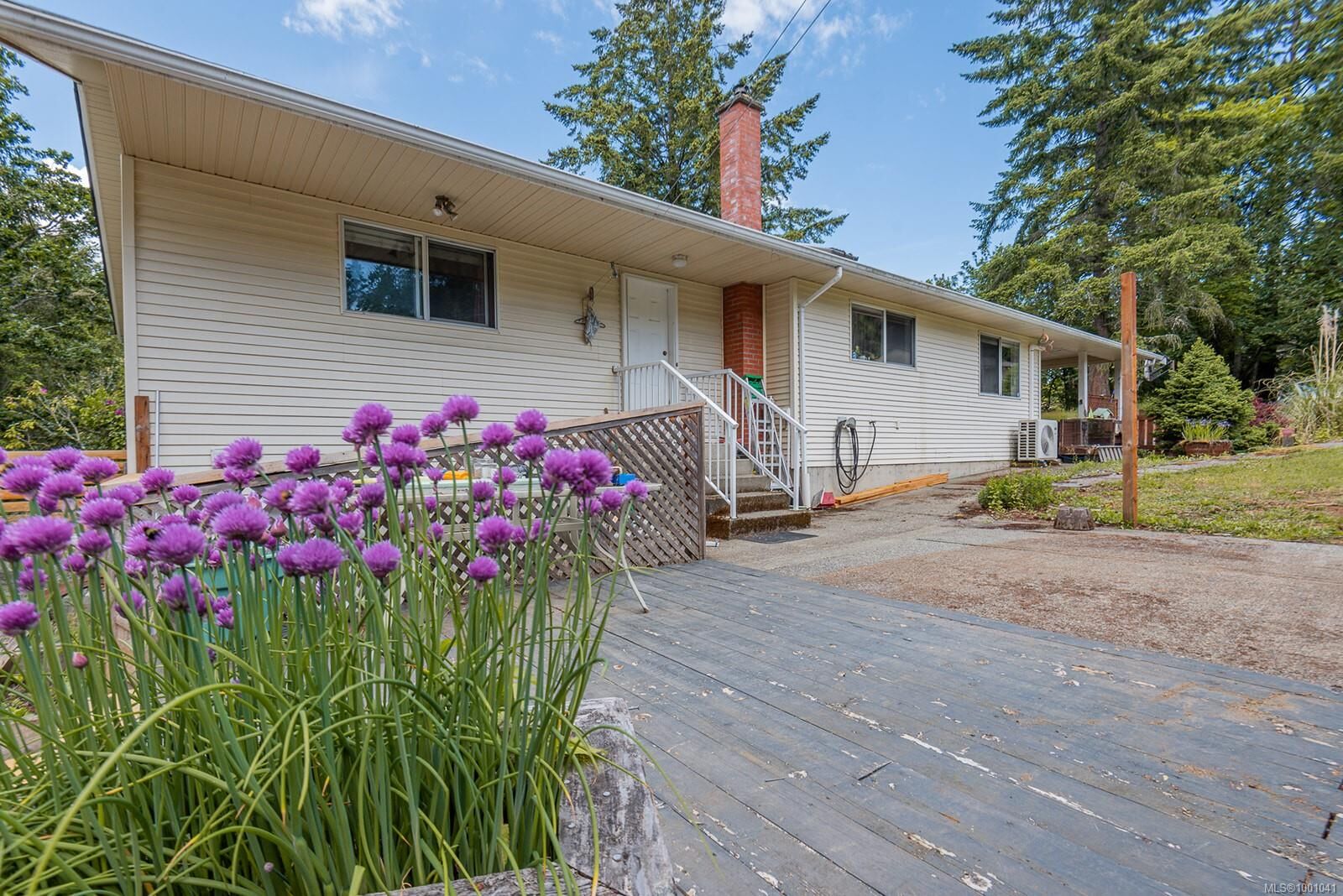 Property Photo:  1300 Margaret Pl  BC V9L 5R7 