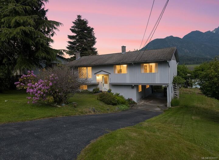 221 Spar St — photo 1