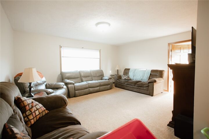 Property Photo:  1425 Old State Rd  PA 16101 