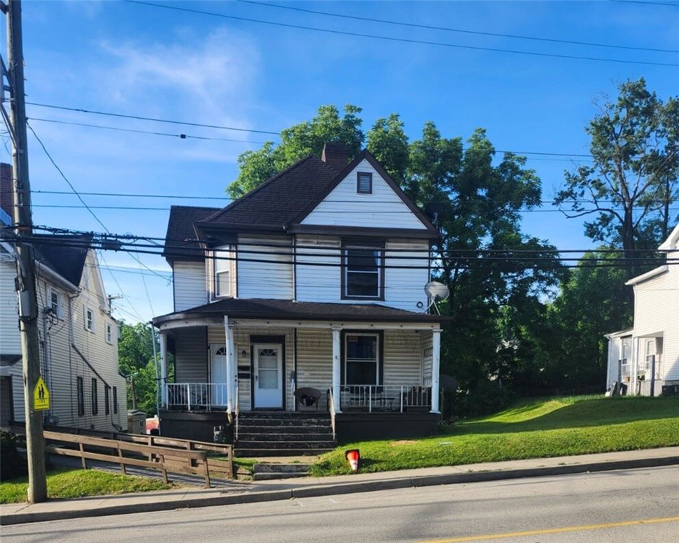 Property Photo:  540 W Chestnut St  PA 15301 