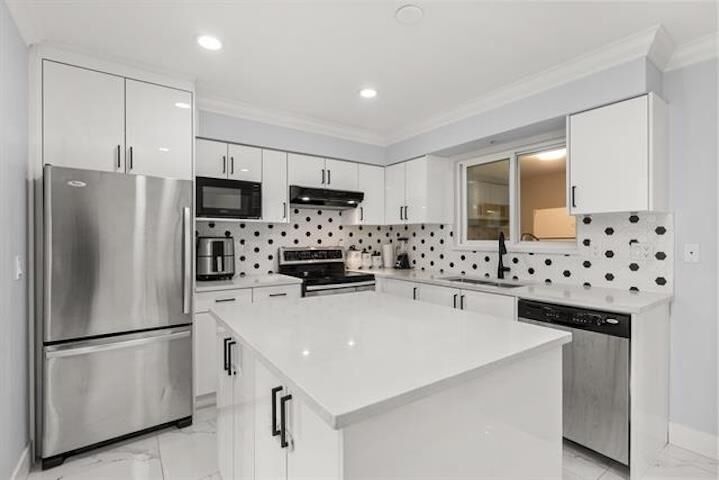 Property Photo: 15077 86B Avenue BC V3S 4V3