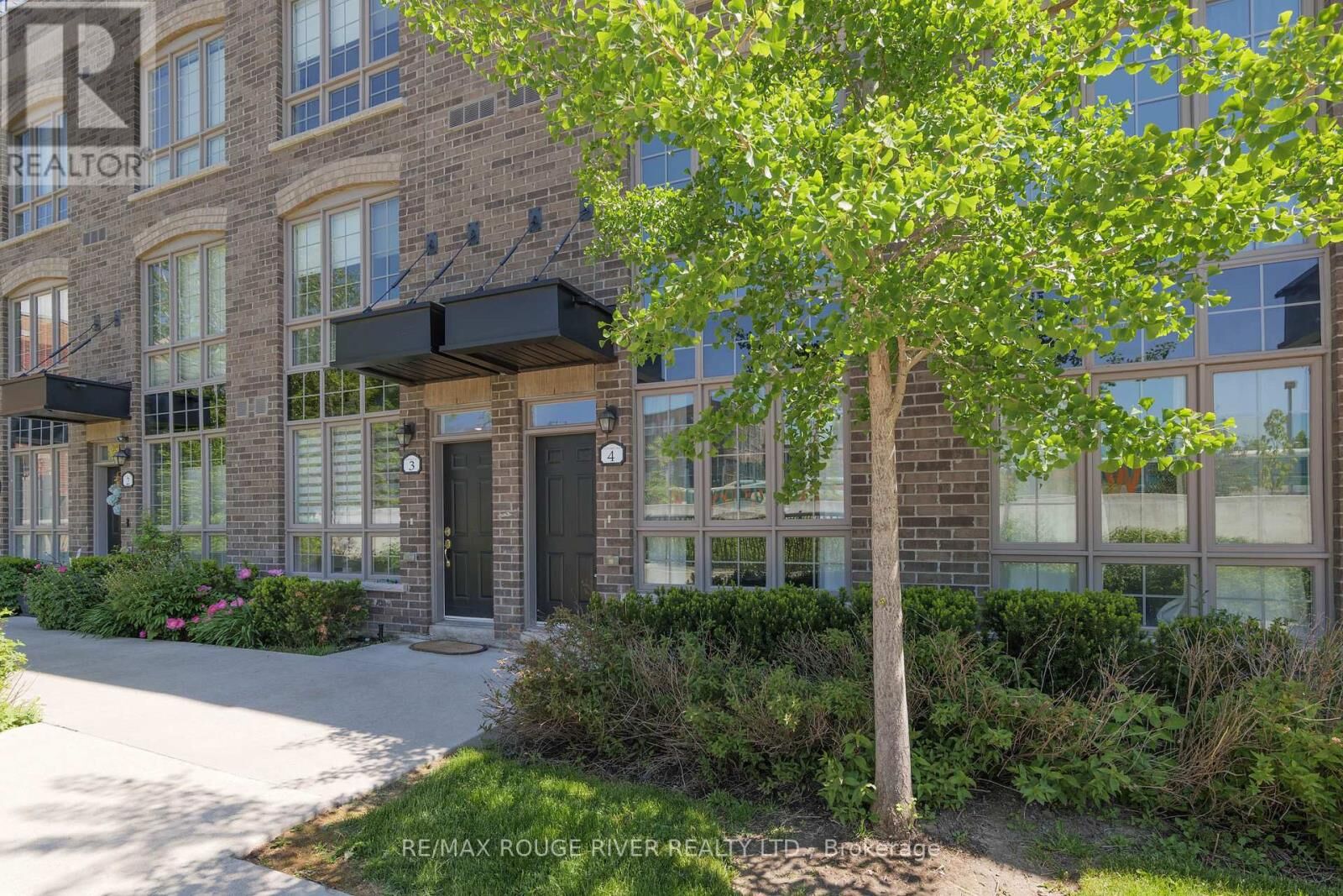 Property Photo:  26 Ernest Avenue 4  ON M6P 3L8 