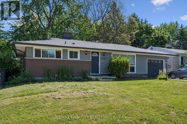 Property Photo: 134 Westmount Road East ON N2M 4Y5