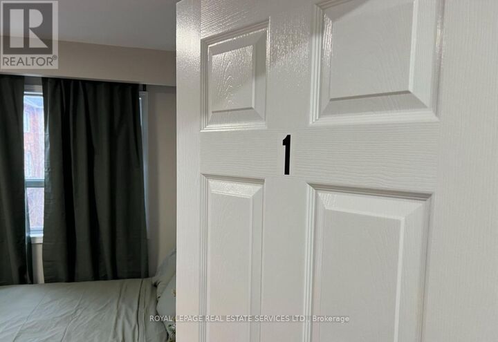 Property Photo: 862 Brown'S Line 4 ON M8W 2W3