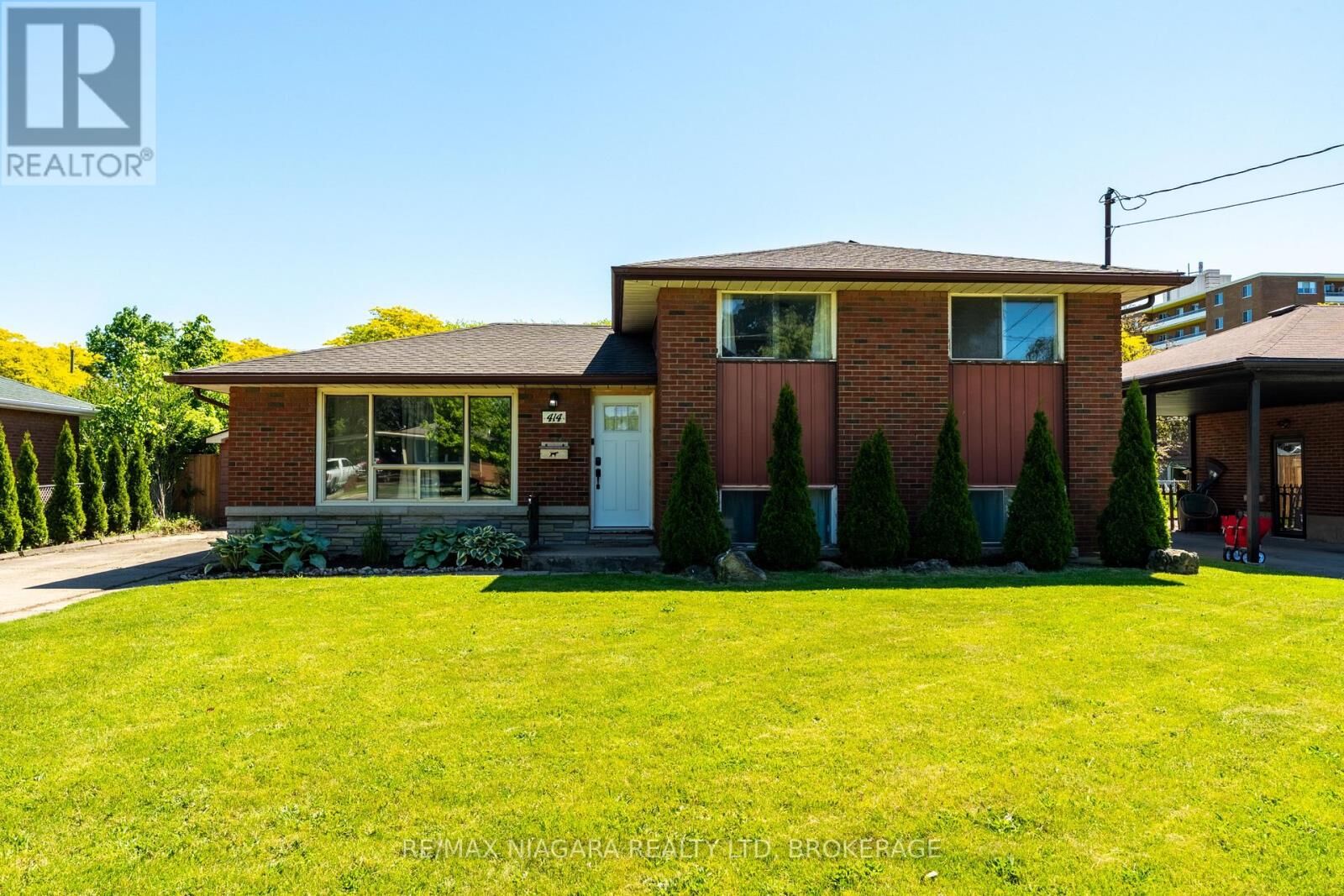 Property Photo:  414 Bunting Road  ON L2M 3Z2 