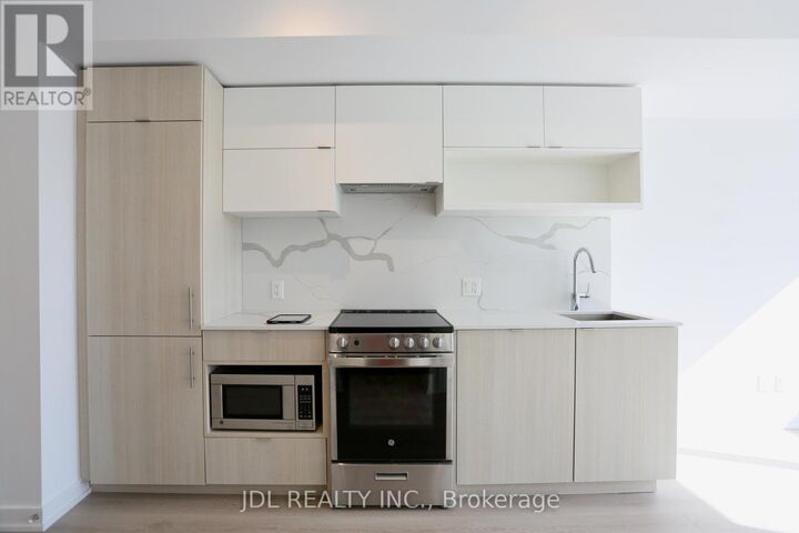 Property Photo:  100 Queen Street East 1808  ON M5C 0B5 