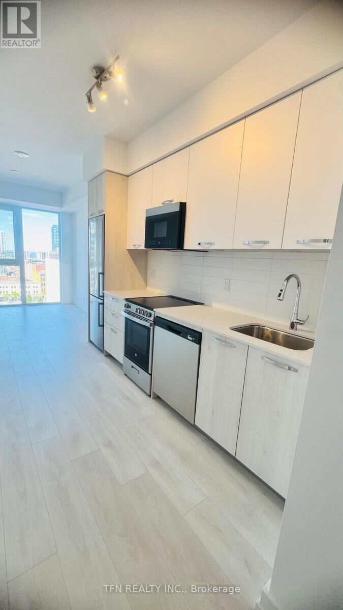 Property Photo:  75 James Street South 1308  ON L8P 2Y9 