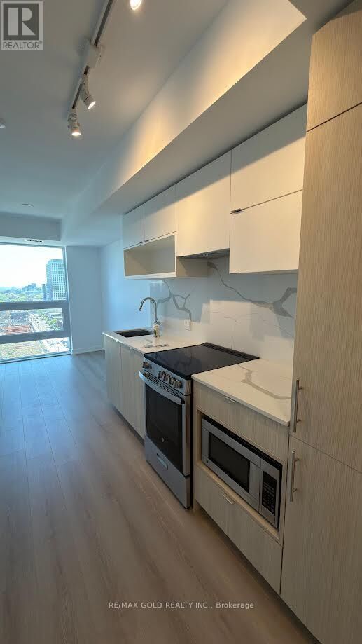 Property Photo:  100 Queen Street East 1705  ON M5C 0B5 