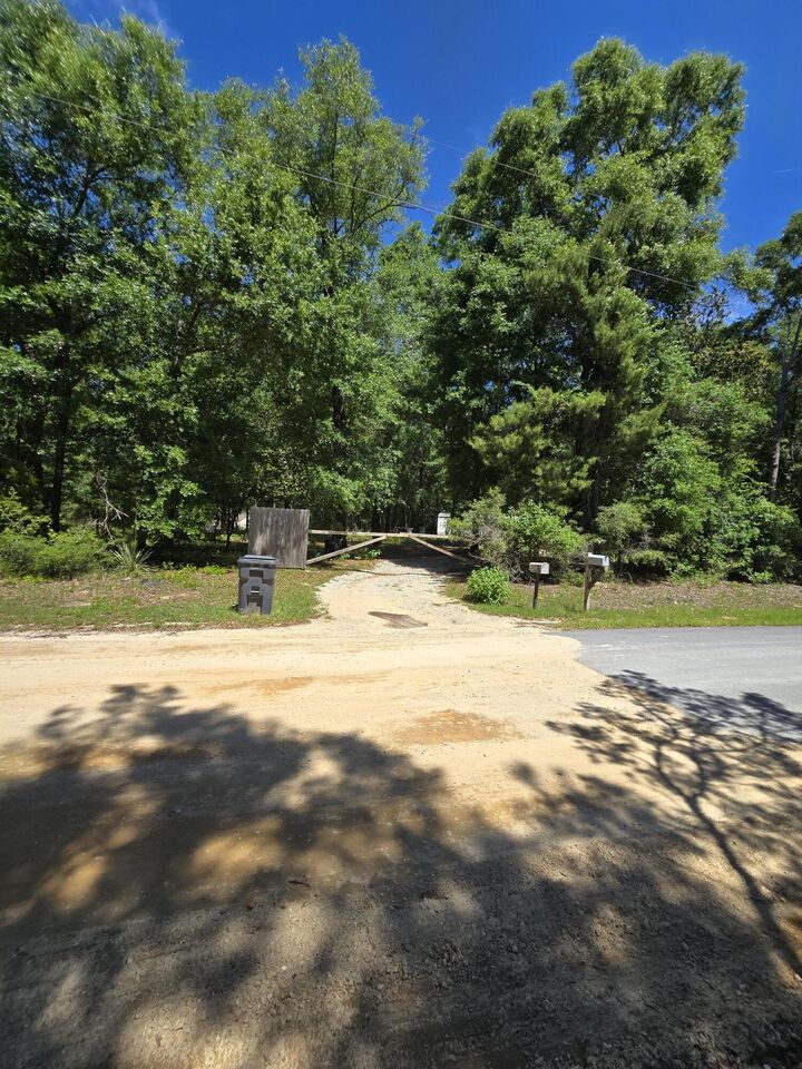 Property Photo:  25 Caswell Drive  FL 32435 