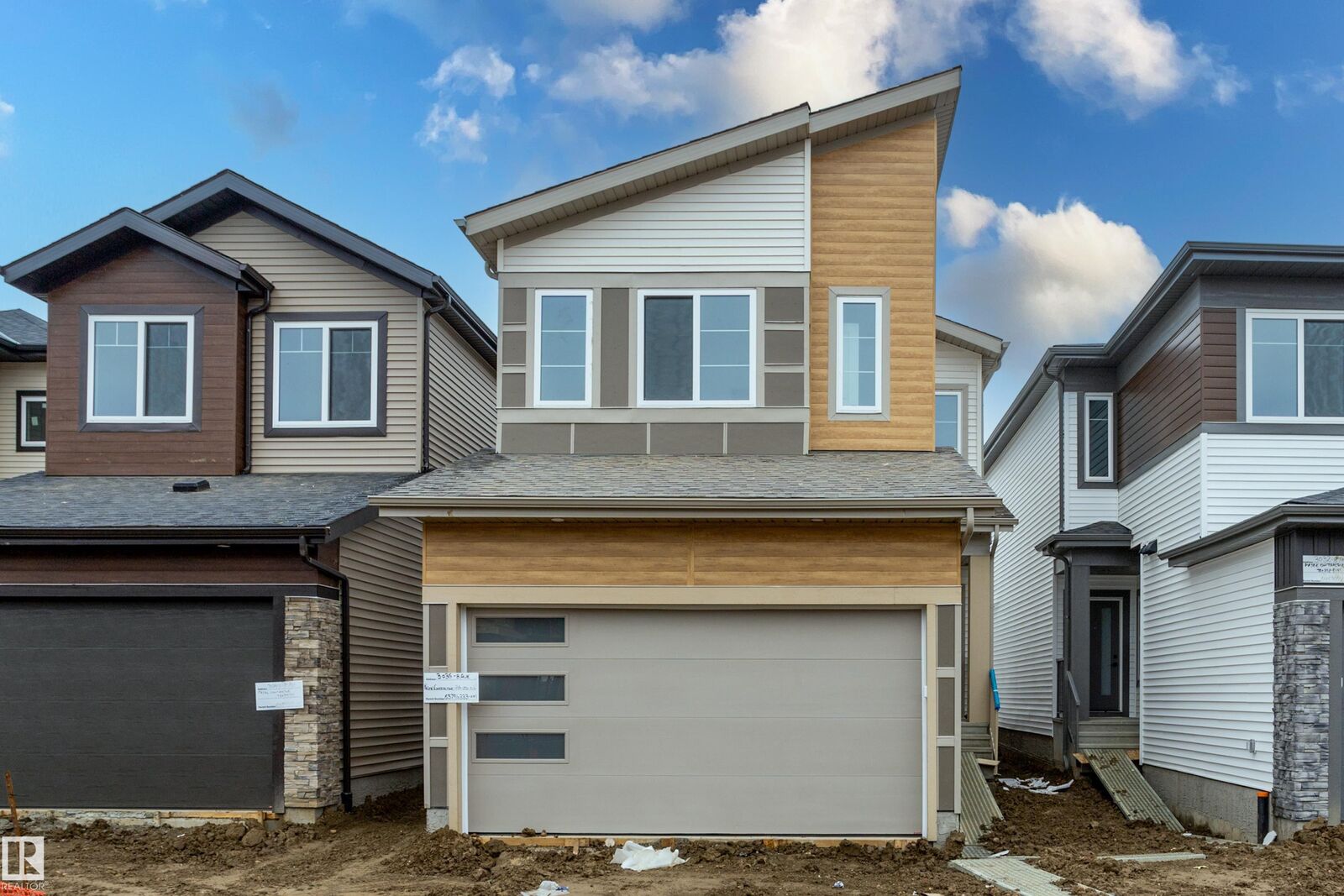 Property Photo:  3036 8 Avenue SW  AB T6X 3M6 