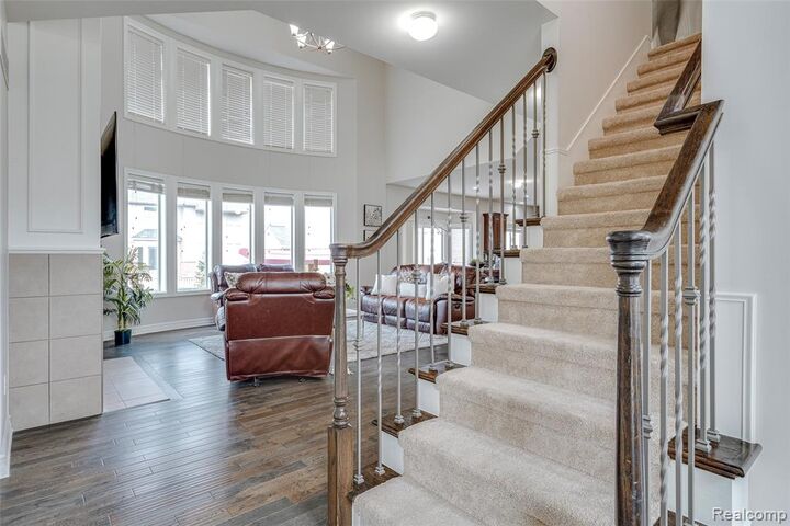 Property Photo:  4119 Stonington Drive  MI 48085 4109 