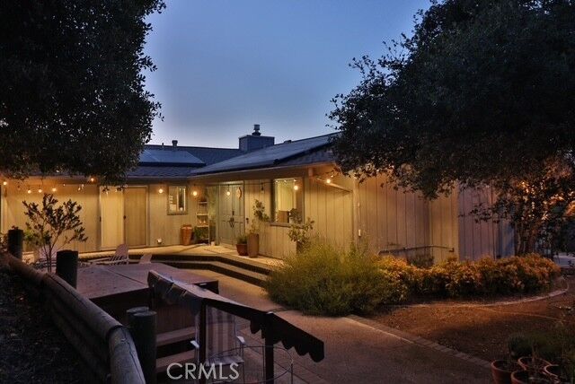 Property Photo:  4935 Vida Avenue  CA 93422 