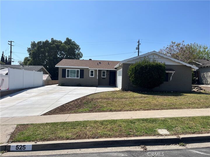 Property Photo:  525 Twilight Street  CA 92870 