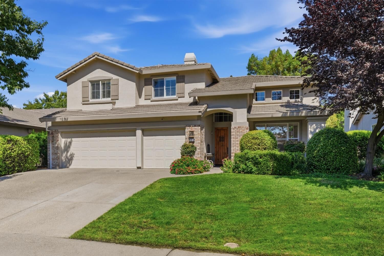 Property Photo:  3301 Stonehurst Drive  CA 95762 