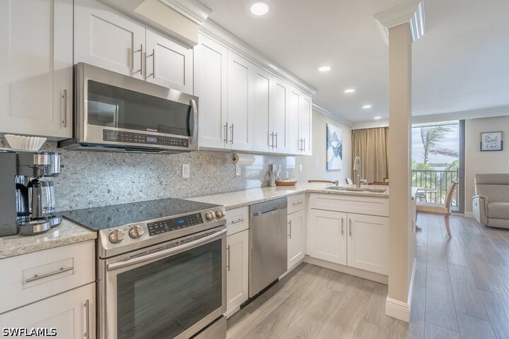 Property Photo:  10 Tampa Place 404  FL 34145 