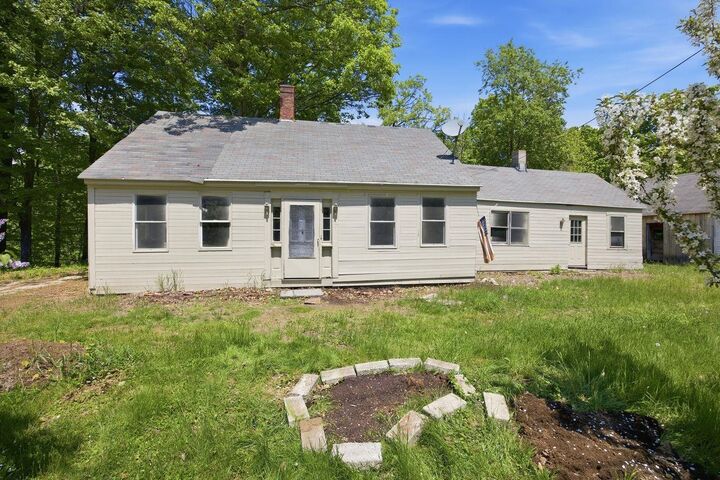Property Photo: 307 School Street NH 03266