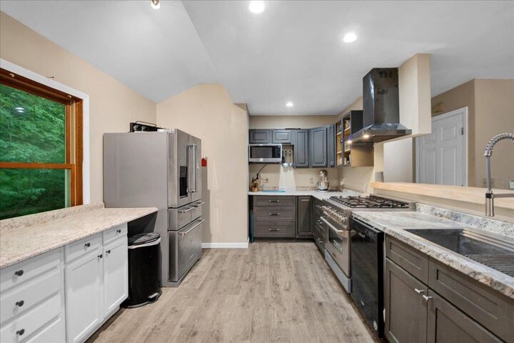 Property Photo:  347 Ledgewood Lane  VT 05445 