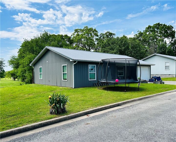 Property Photo:  104 Clive  AR 72616 