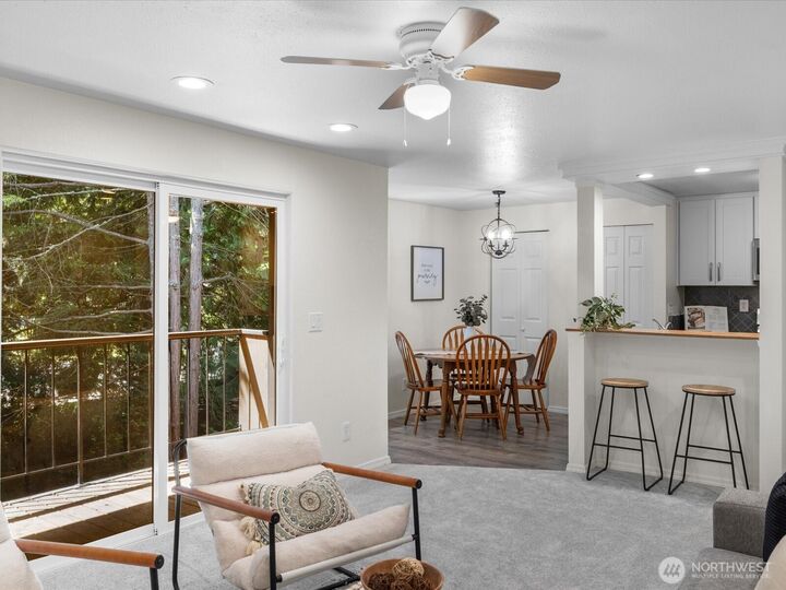 Property Photo:  7025  224th Street SW M2  WA 98026 