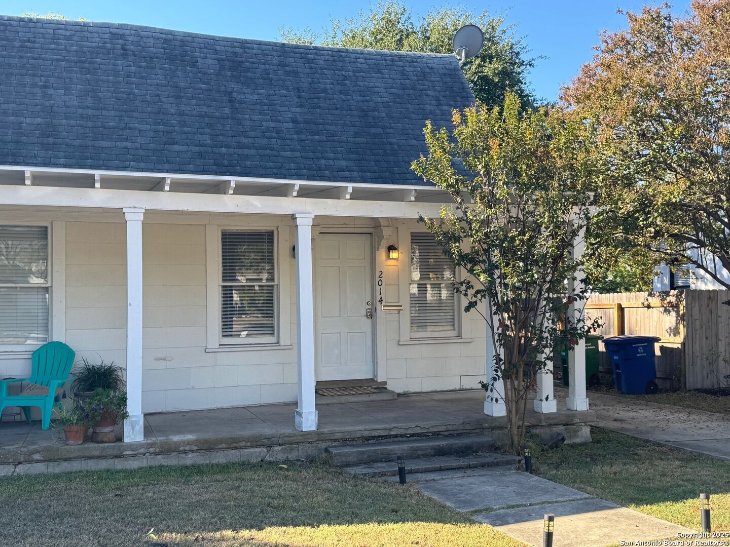 Property Photo:  2014 W Mulberry Ave  TX 78201 