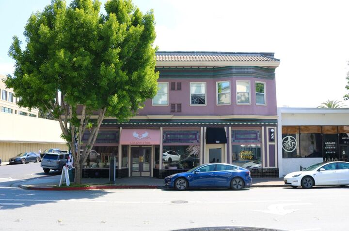 Property Photo:  901 Main Street  CA 94063 