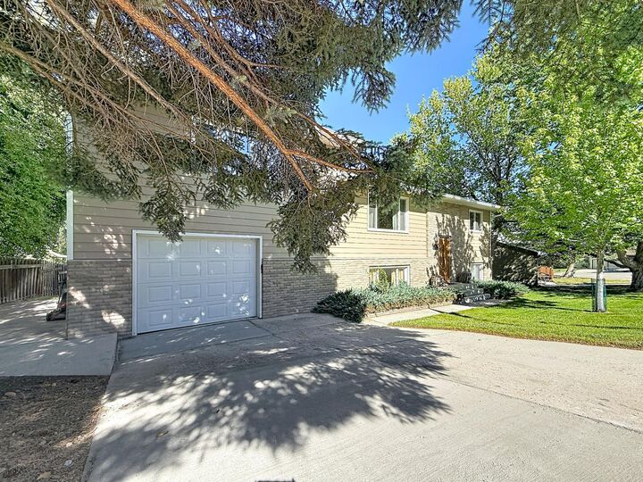 Property Photo:  707 Circle Drive  WY 82834 